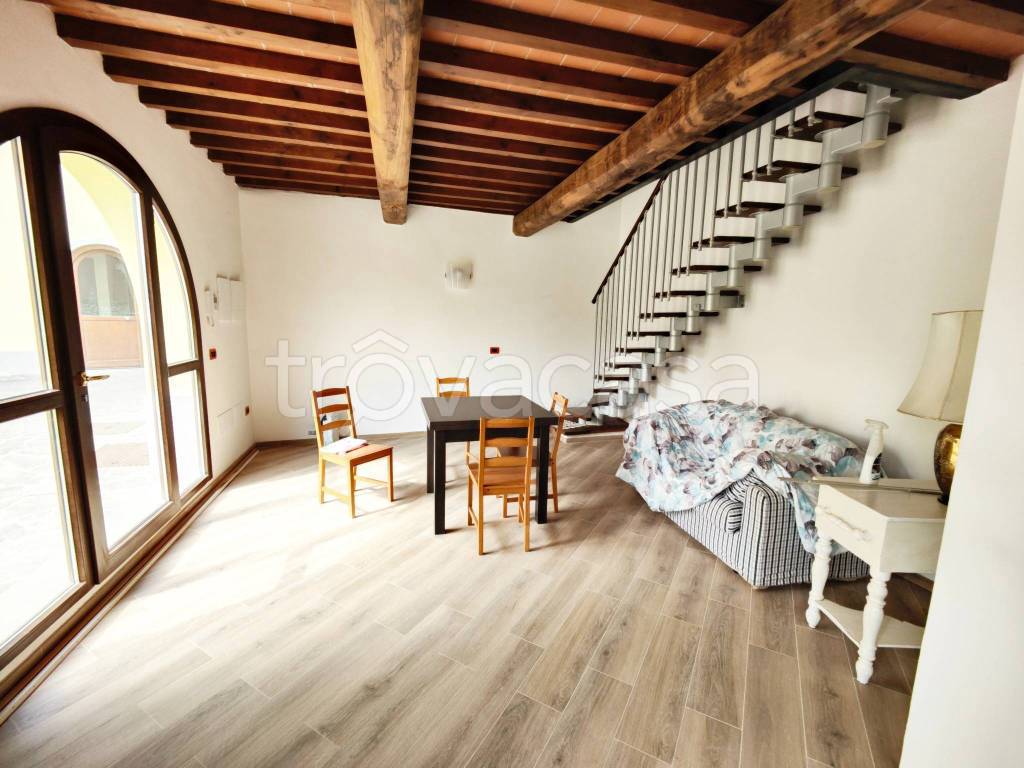 casa semindipendente in affitto a Montevarchi