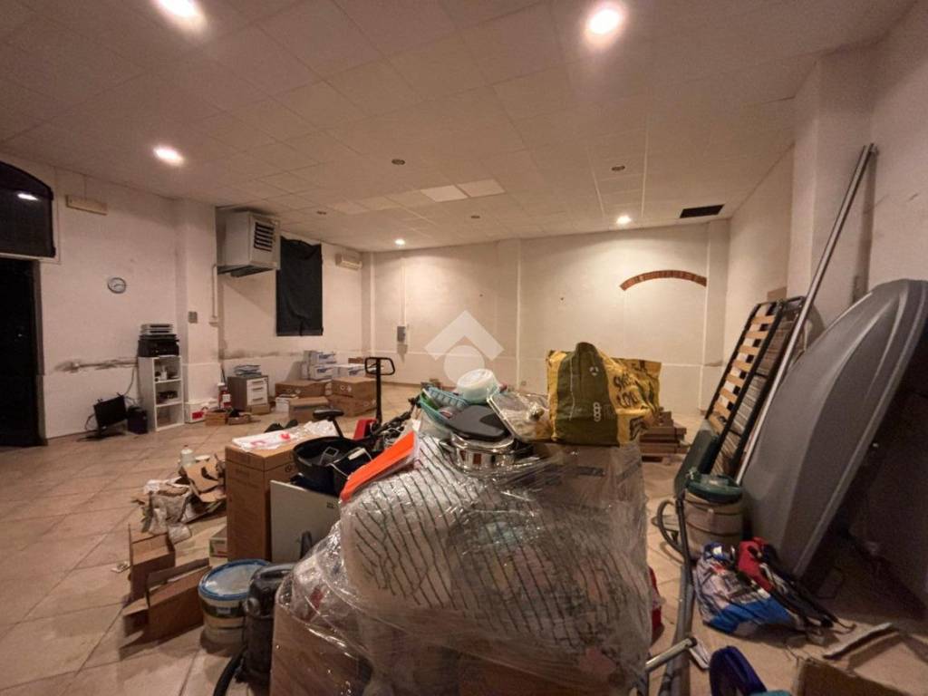 locale commerciale in affitto a Montevarchi