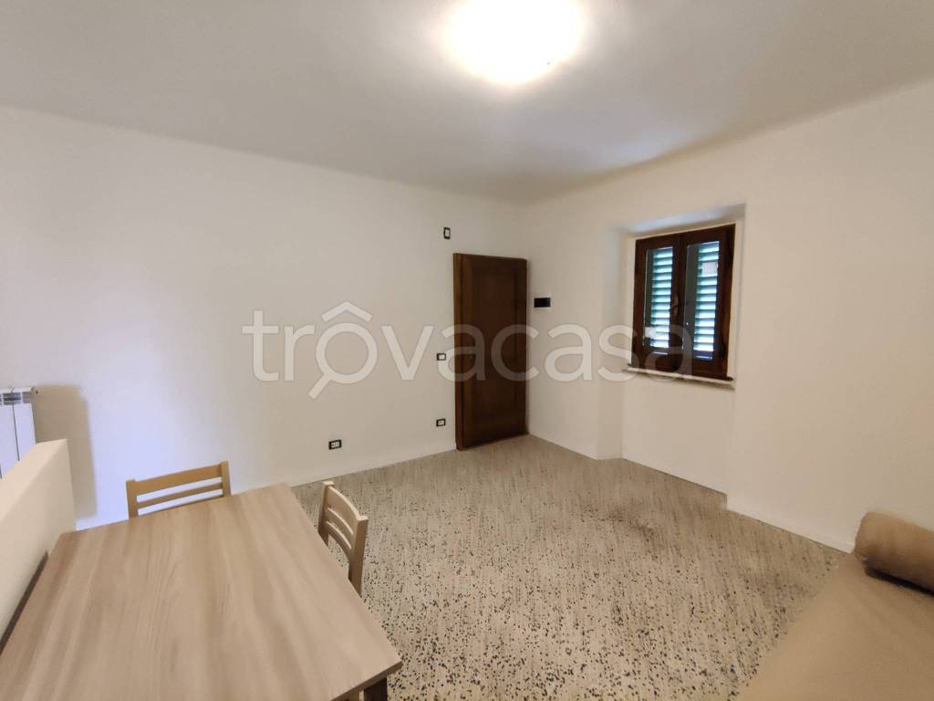 appartamento in affitto a Montevarchi in zona Levane