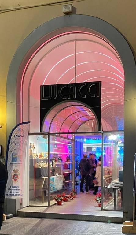 negozio in affitto a Montevarchi