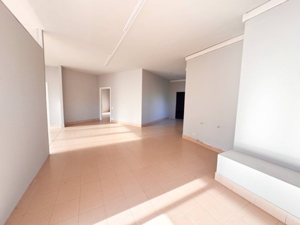 capannone in affitto a Montevarchi