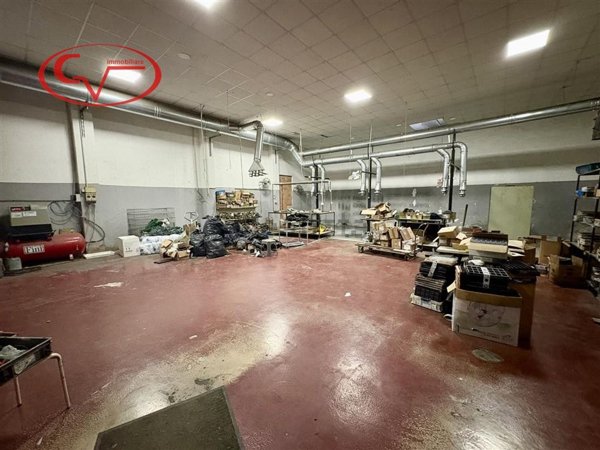 capannone in affitto a Montevarchi