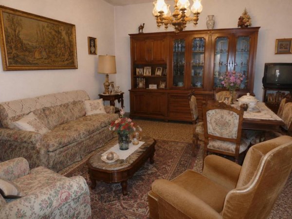 casa indipendente in affitto a Montevarchi