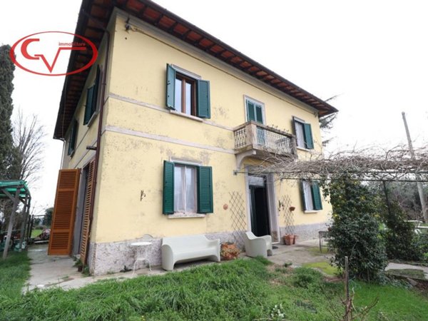 casa indipendente in affitto a Montevarchi