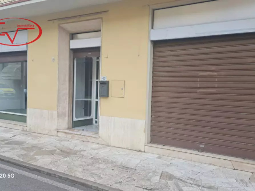 negozio in affitto a Montevarchi in zona Mercatale Valdarno