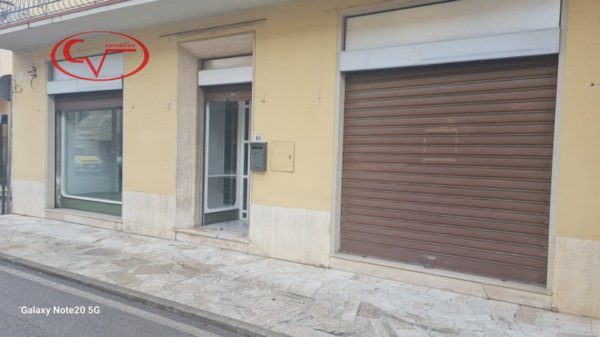 negozio in affitto a Montevarchi in zona Mercatale Valdarno