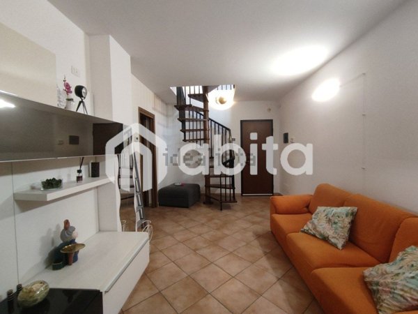 appartamento in affitto a Montevarchi in zona Levane