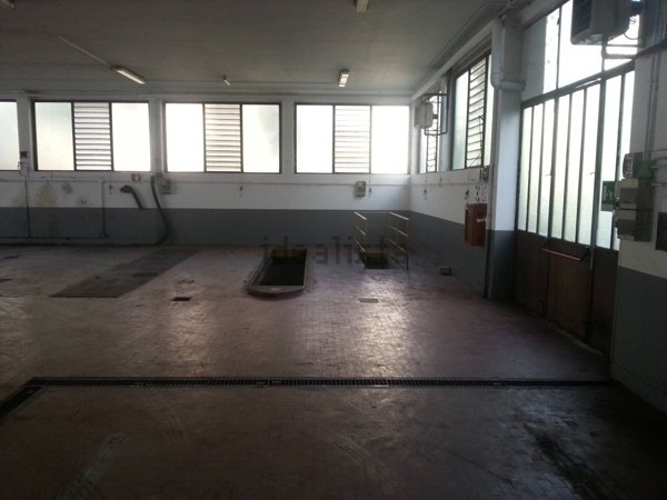 locale commerciale in affitto a Montevarchi