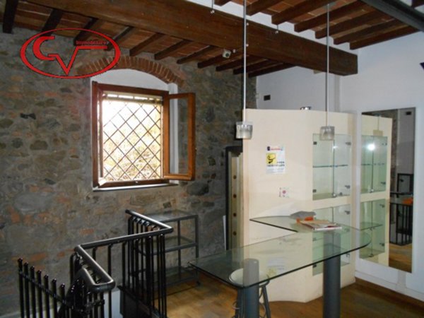negozio in affitto a San Giovanni Valdarno