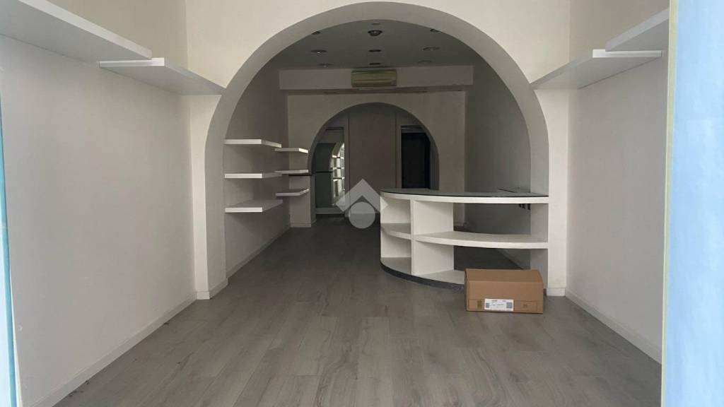 negozio in affitto a San Giovanni Valdarno
