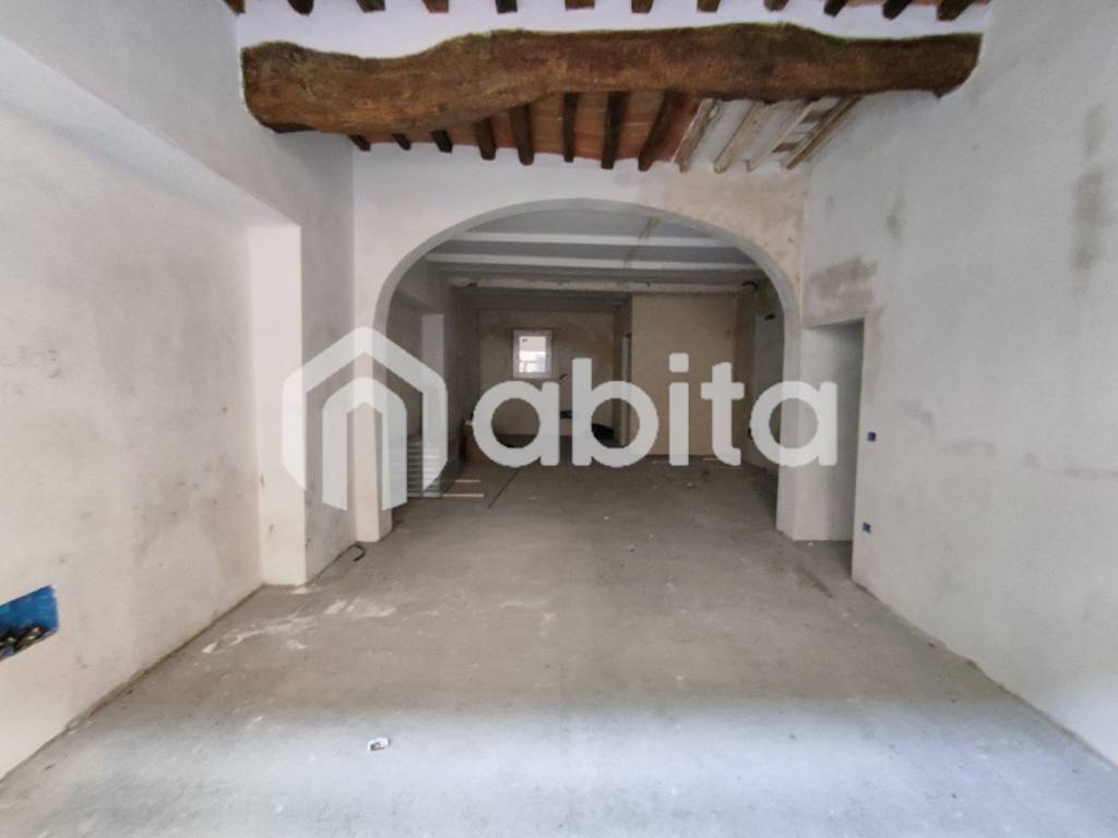 negozio in affitto a San Giovanni Valdarno