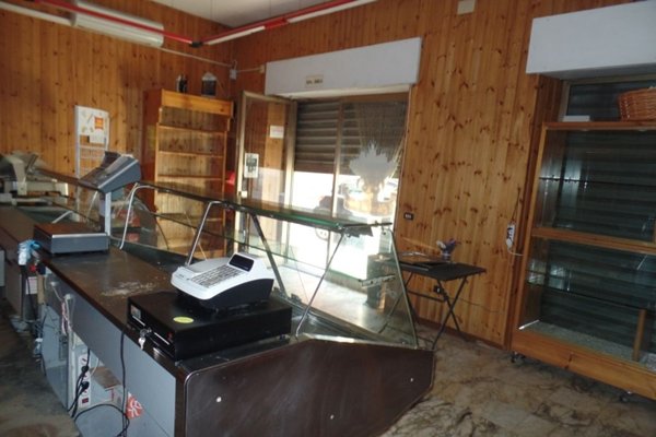 locale commerciale in affitto a San Giovanni Valdarno