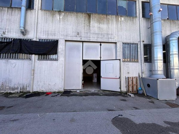 negozio in affitto a San Giovanni Valdarno