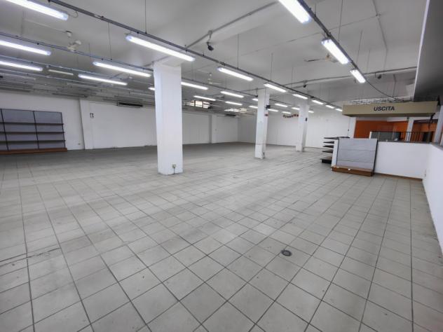 negozio in affitto a San Giovanni Valdarno