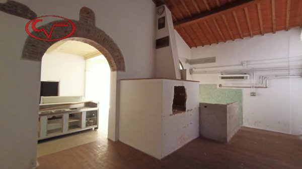 locale commerciale in affitto a San Giovanni Valdarno