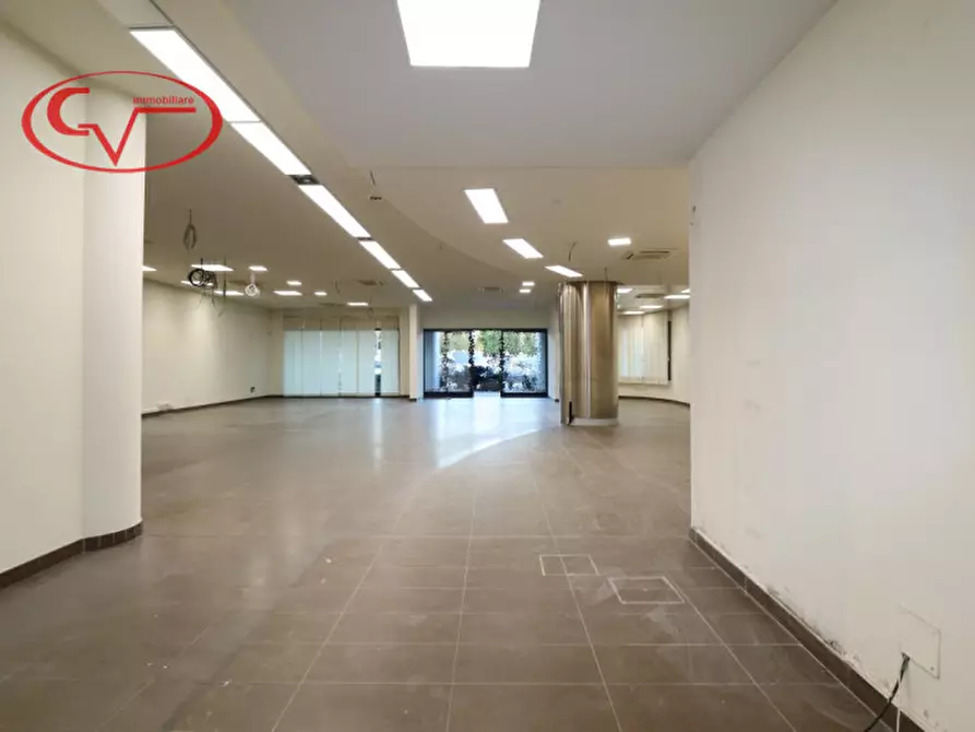 negozio in affitto a San Giovanni Valdarno