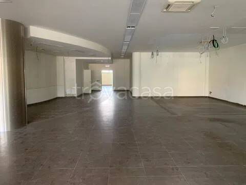 negozio in affitto a San Giovanni Valdarno