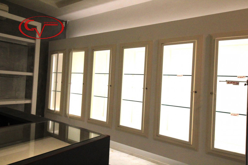 negozio in affitto a San Giovanni Valdarno