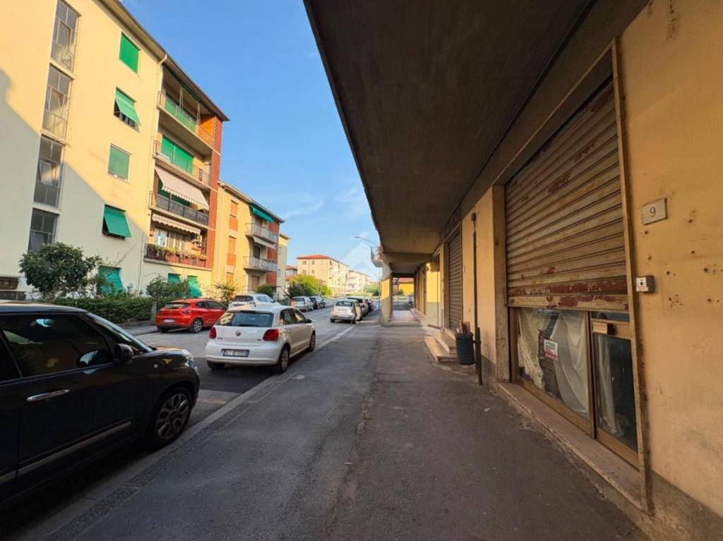locale commerciale in affitto a San Giovanni Valdarno in zona Badiola-Renacci