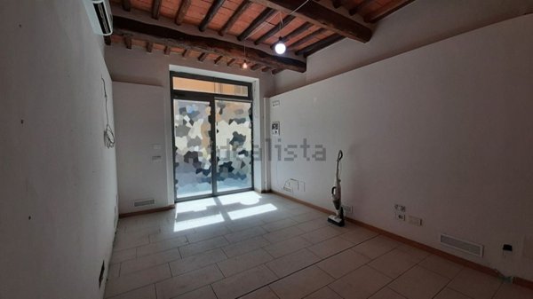 locale commerciale in affitto a San Giovanni Valdarno