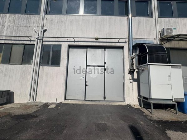 locale commerciale in affitto a San Giovanni Valdarno in zona Badiola-Renacci