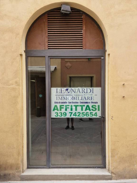 locale commerciale in affitto a Sansepolcro