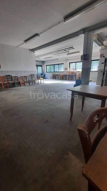 negozio in affitto a Subbiano