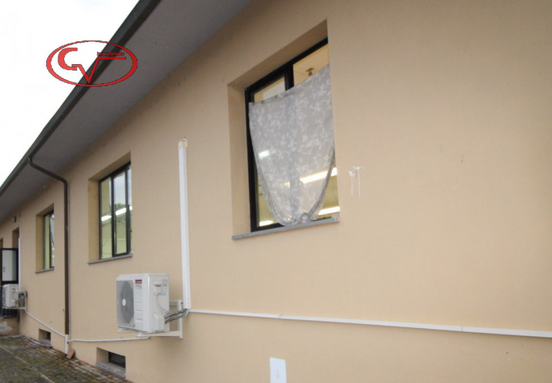 locale di sgombero in affitto a Terranuova Bracciolini