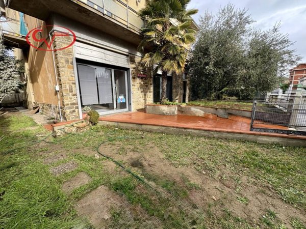 negozio in affitto a Terranuova Bracciolini