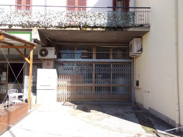 negozio in affitto a Castelfranco Piandiscò