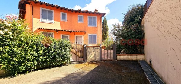 casa semindipendente in affitto a Cetona