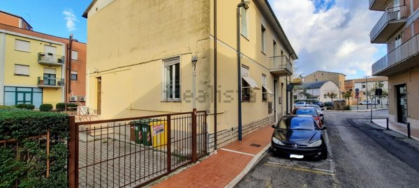 negozio in affitto a Chiusi in zona Chiusi Scalo