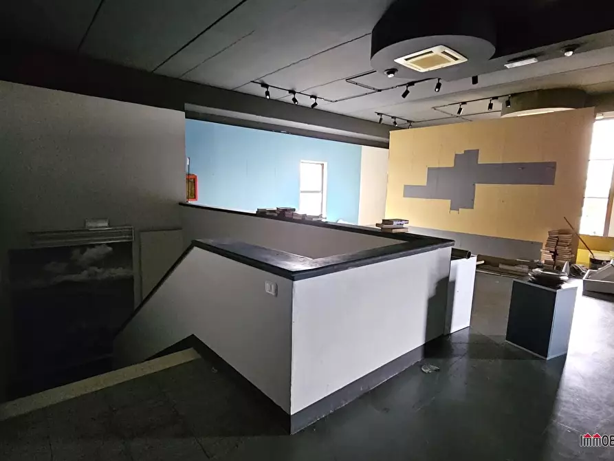 negozio in affitto a Colle di Val d'Elsa