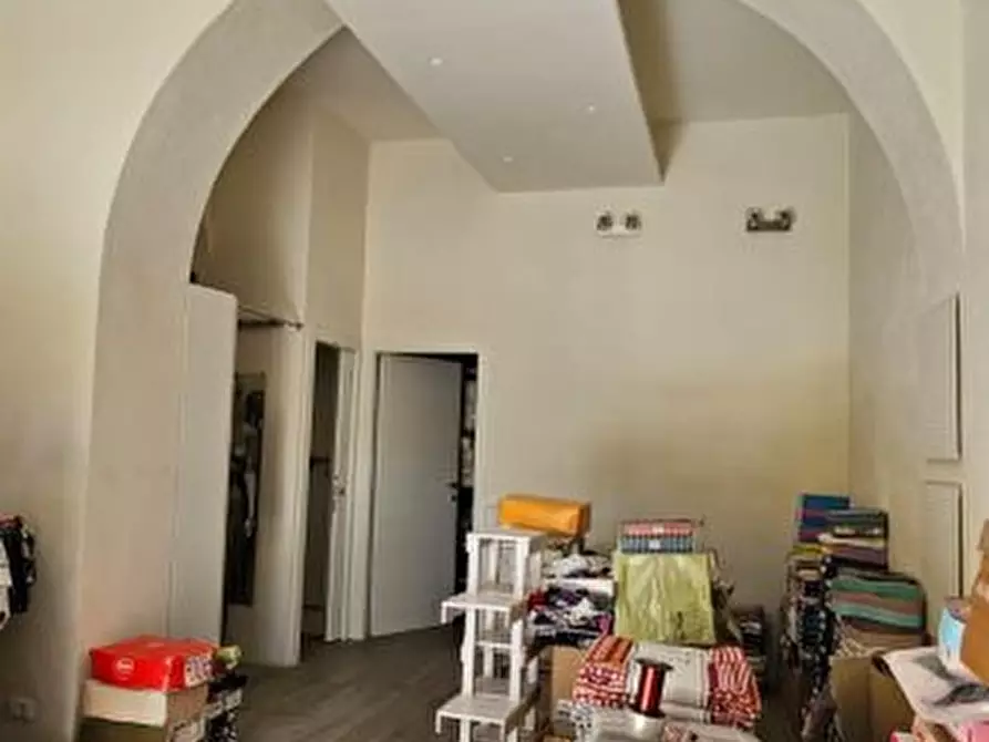 negozio in affitto a Colle di Val d'Elsa