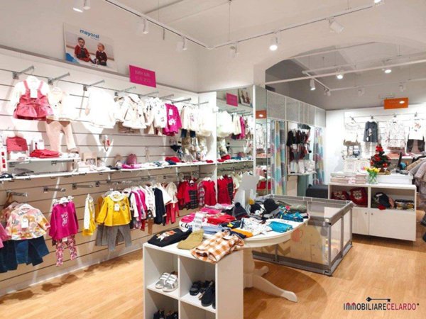 negozio in affitto a Colle di Val d'Elsa