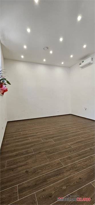 negozio in affitto a Colle di Val d'Elsa