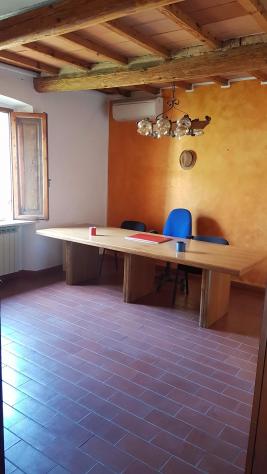 ufficio in affitto a Monteriggioni in zona Castellina Scalo