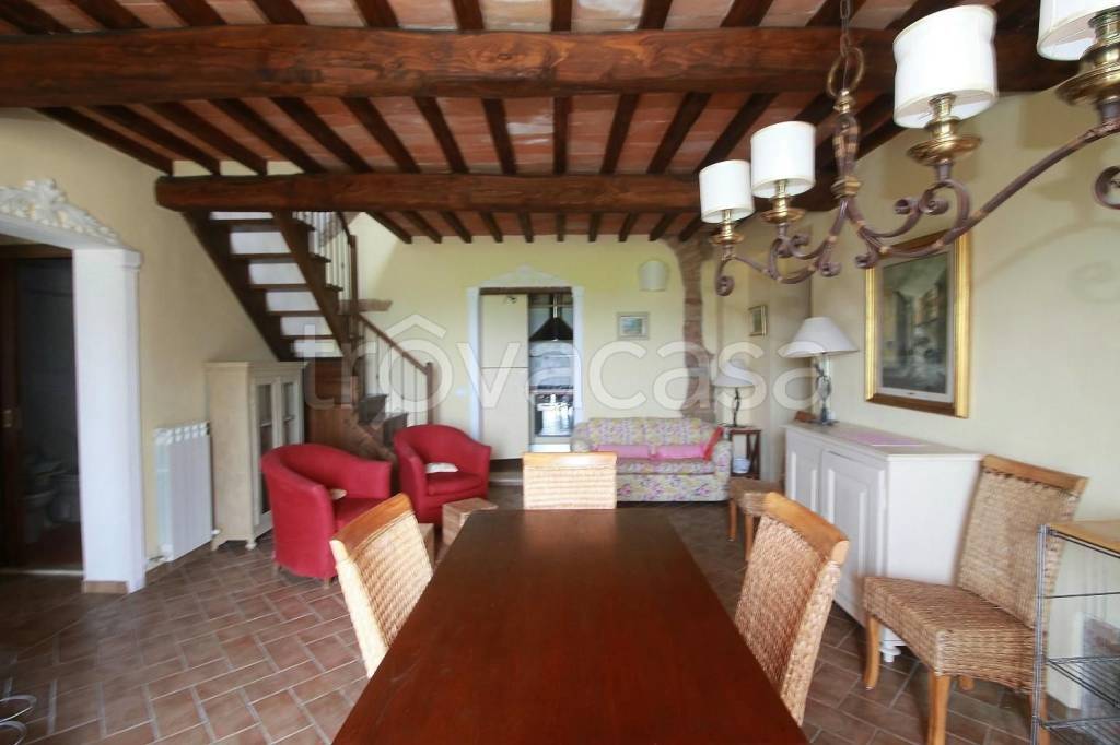 appartamento in affitto a Monteroni d'Arbia in zona Radi