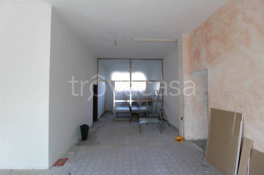 negozio in affitto a Poggibonsi