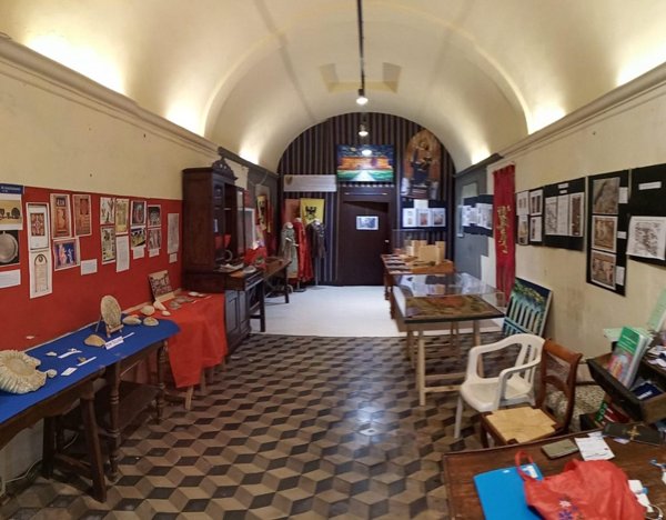 locale commerciale in affitto a Poggibonsi in zona Centro Storico