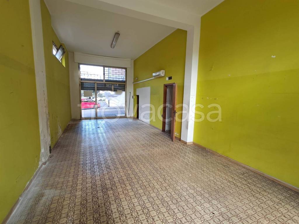 negozio in affitto a Poggibonsi