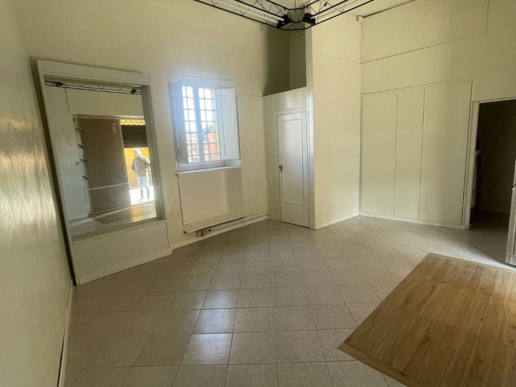 negozio in affitto a Poggibonsi