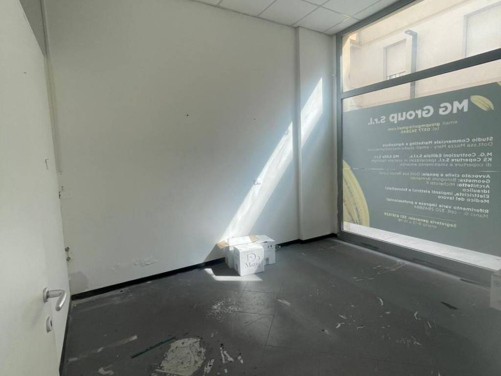 negozio in affitto a Poggibonsi in zona Centro Storico