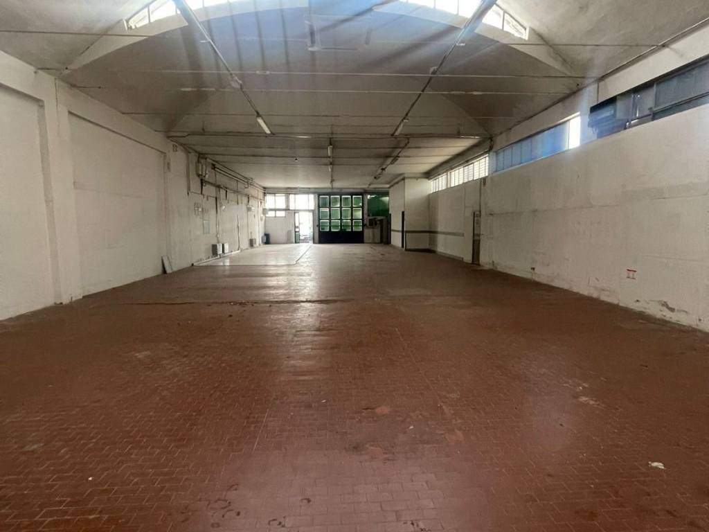 negozio in affitto a Poggibonsi