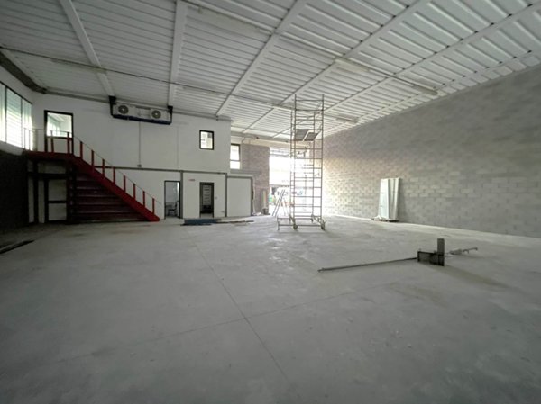 locale commerciale in affitto a Poggibonsi