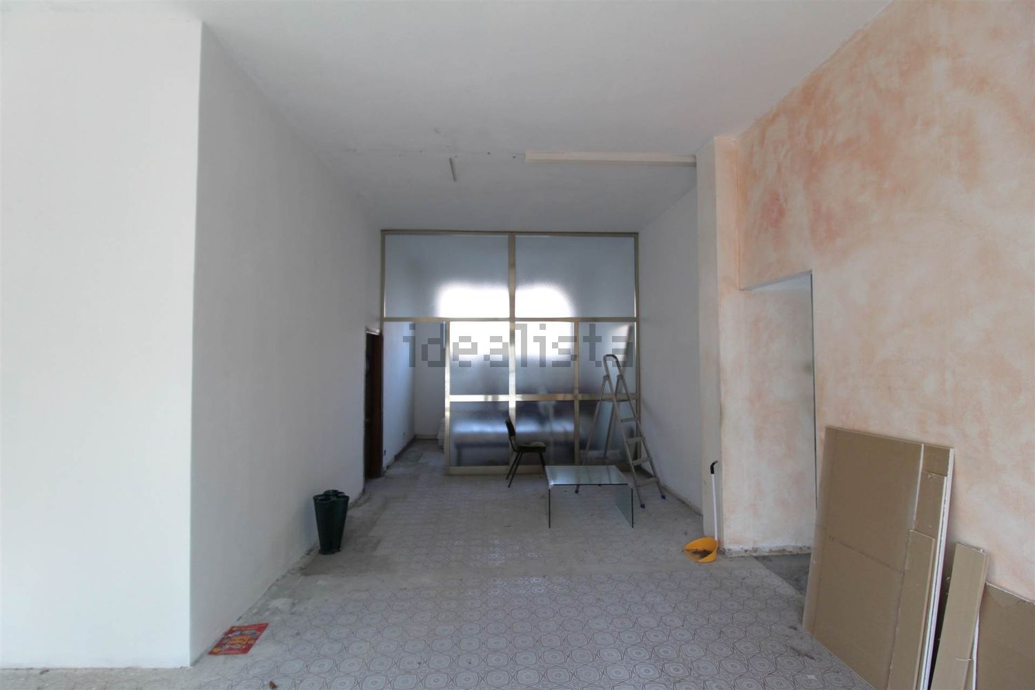 locale commerciale in affitto a Poggibonsi