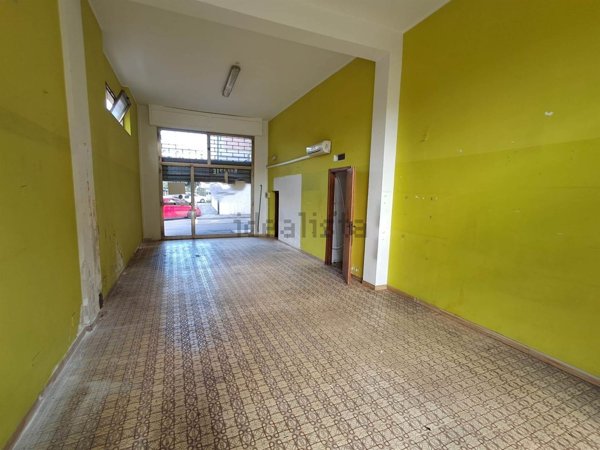 locale commerciale in affitto a Poggibonsi