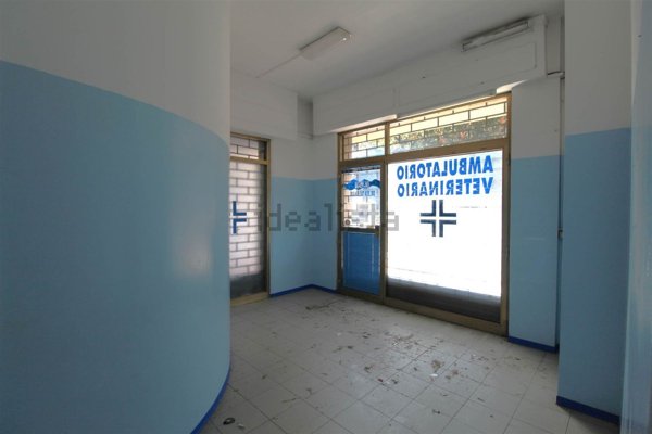 locale commerciale in affitto a Poggibonsi