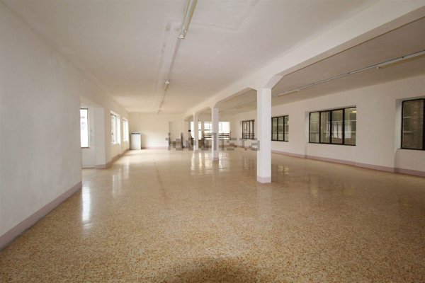 locale commerciale in affitto a Poggibonsi