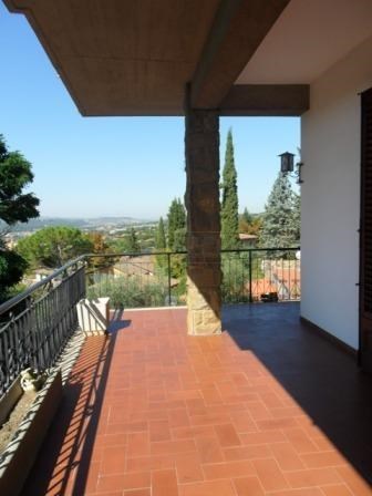 casa indipendente in affitto a Poggibonsi